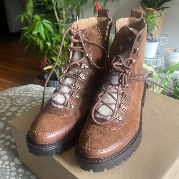 Boots - Picture 2 of 3